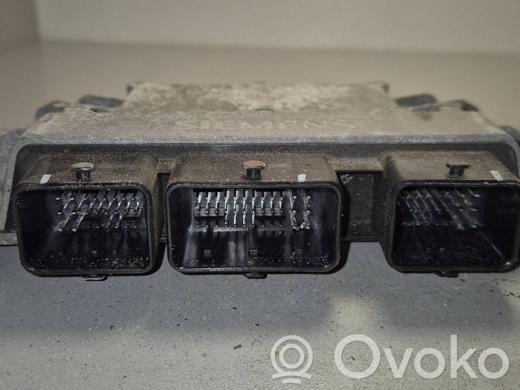 Renault Clio III Engine control unit/module 