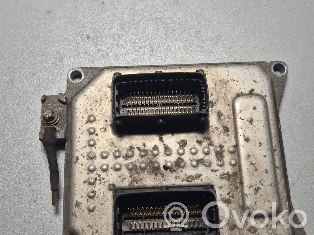 Opel Zafira B Engine control unit/module 