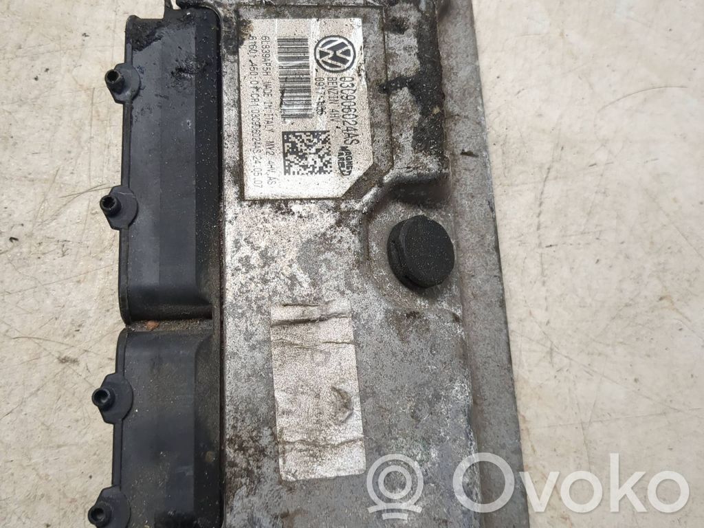 Volkswagen Golf V Engine control unit/module 