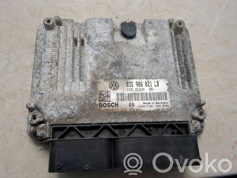 Volkswagen PASSAT B6 Engine control unit/module 