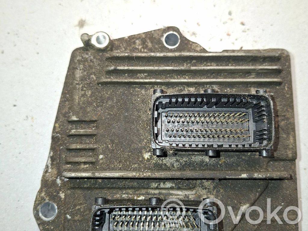 Opel Zafira B Engine control unit/module 