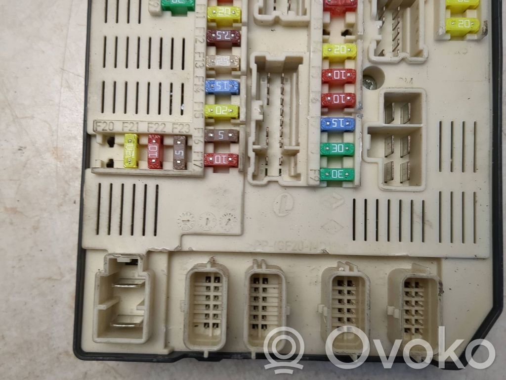 Renault Megane II Fuse module 
