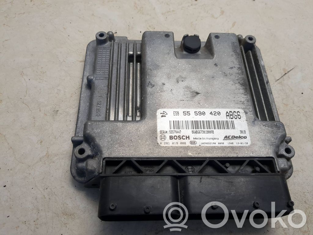Opel Zafira C Engine control unit/module 