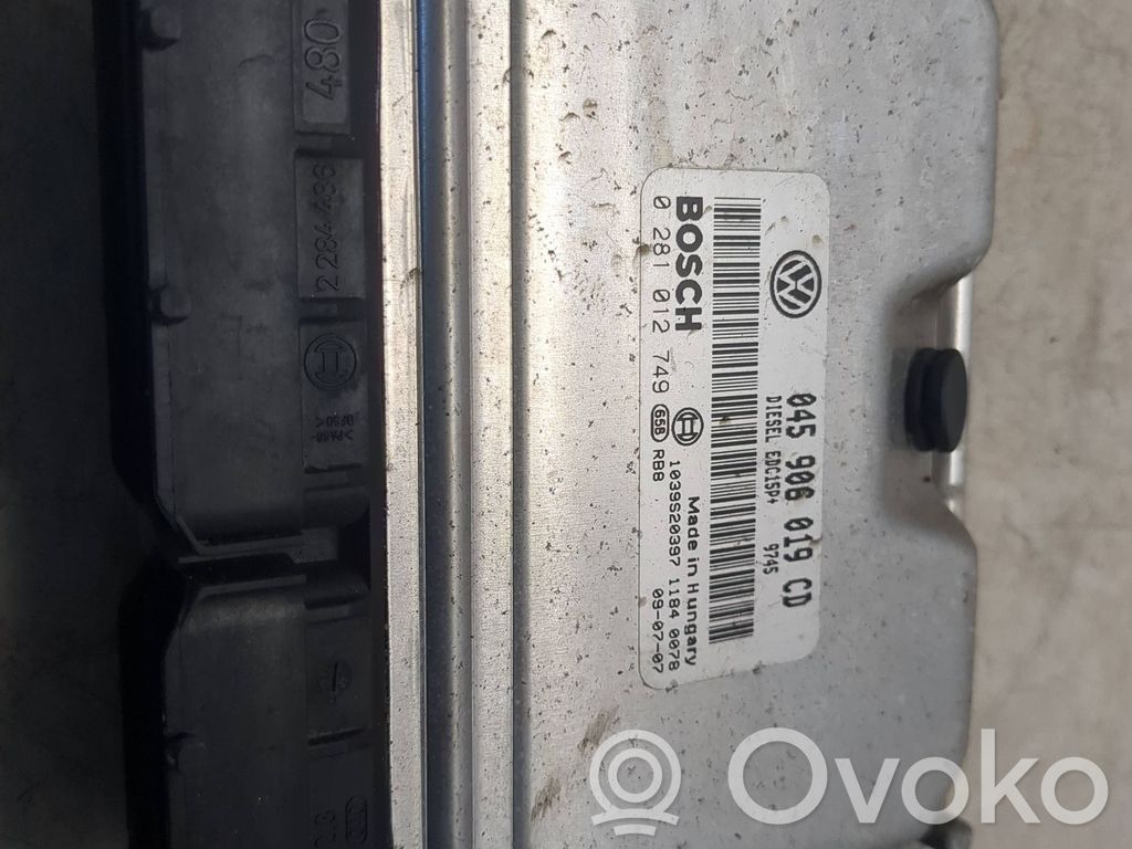 Skoda Fabia Mk2 (5J) Engine control unit/module 