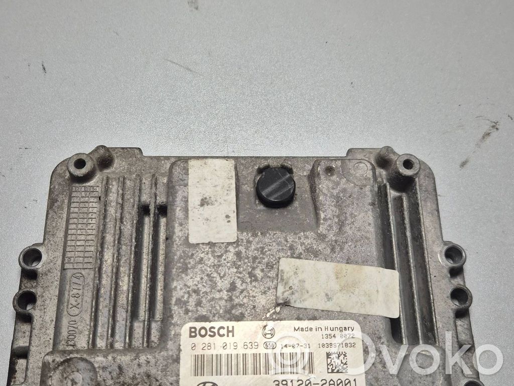 Hyundai ix35 Engine control unit/module 