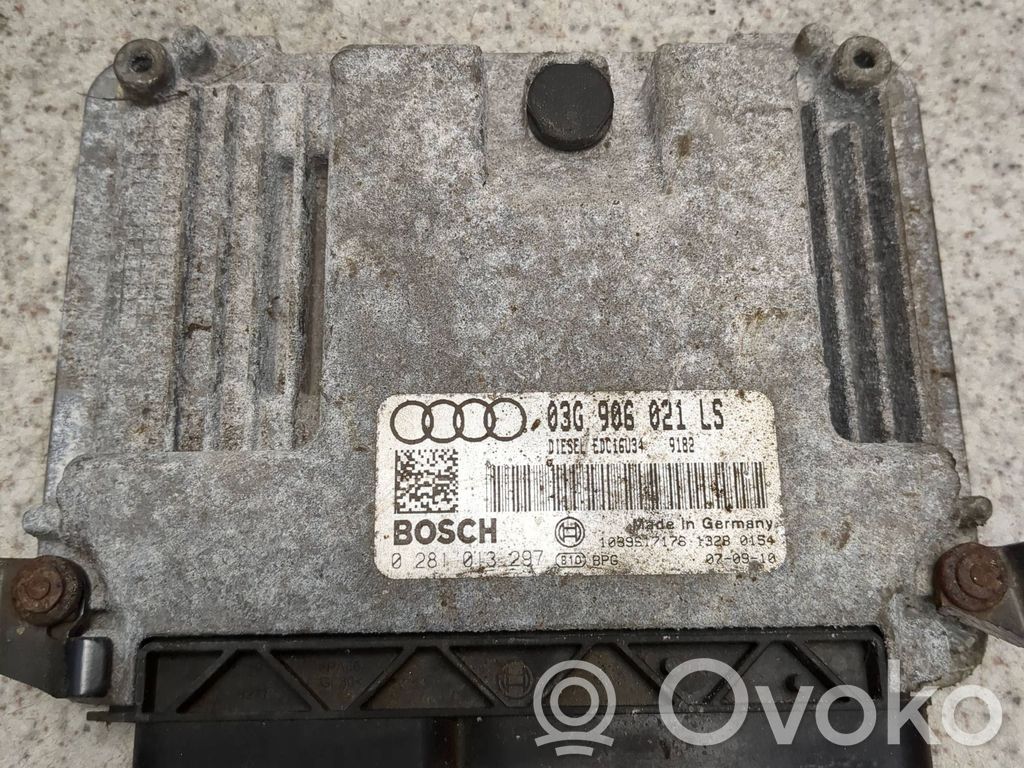 Volkswagen PASSAT B6 Engine control unit/module 