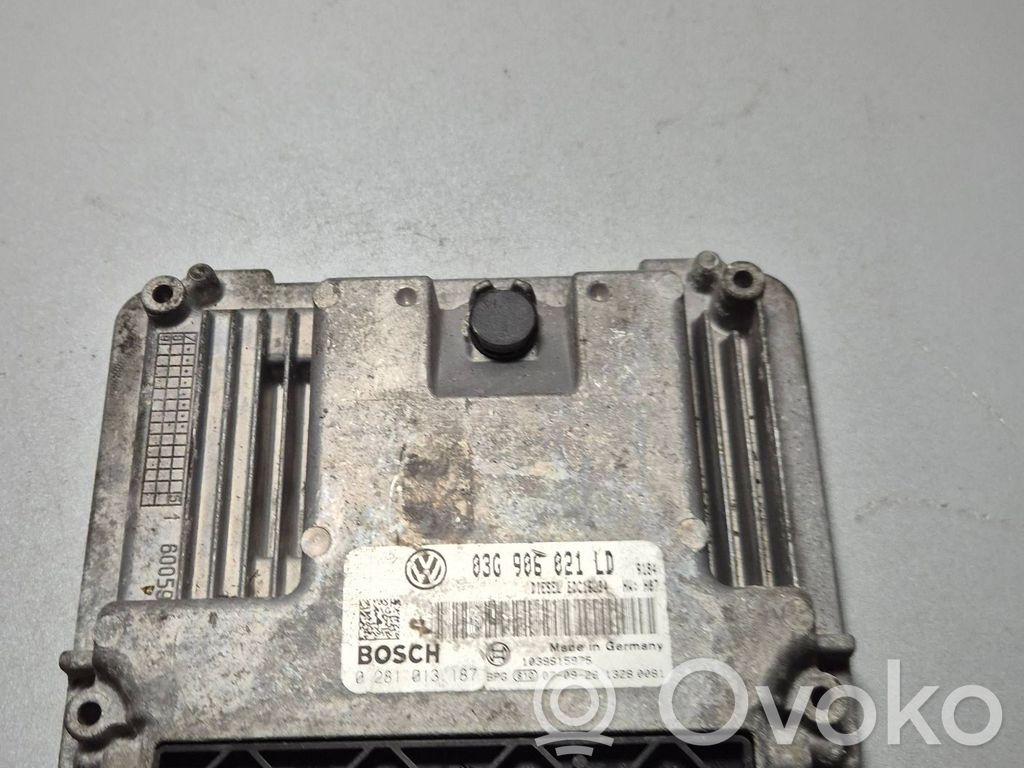 Volkswagen Golf V Engine control unit/module 