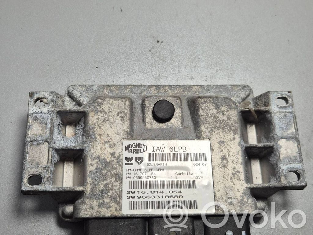 Citroen C4 II Picasso Engine control unit/module 