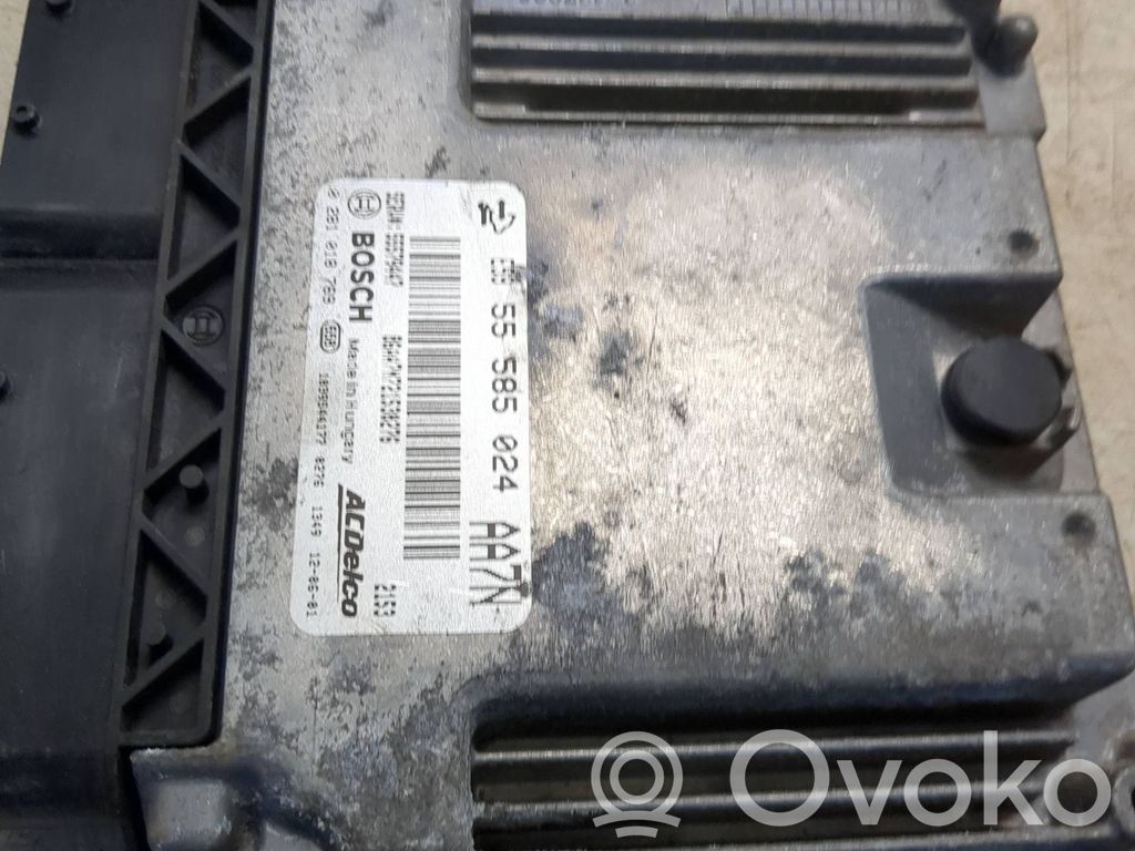 Opel Insignia A Engine control unit/module 