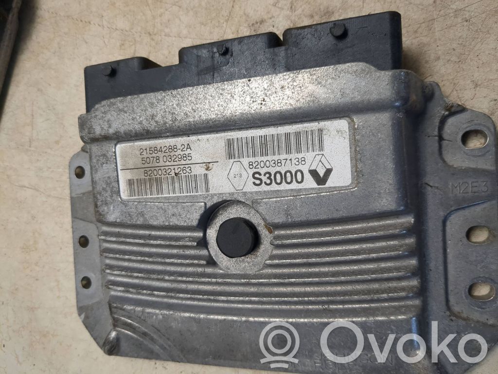 Renault Megane III Engine control unit/module 