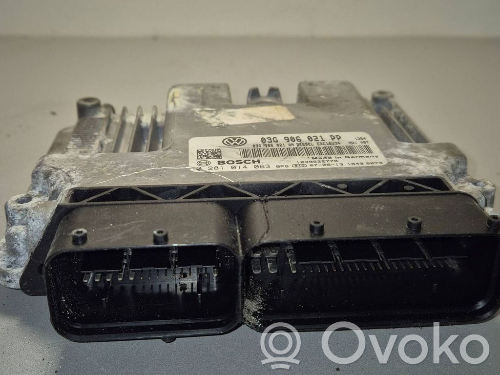Volkswagen Golf V Engine control unit/module 