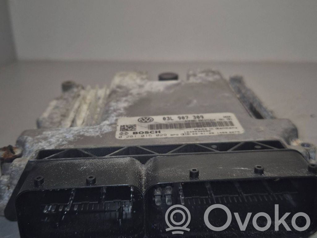 Volkswagen PASSAT B6 Engine control unit/module 