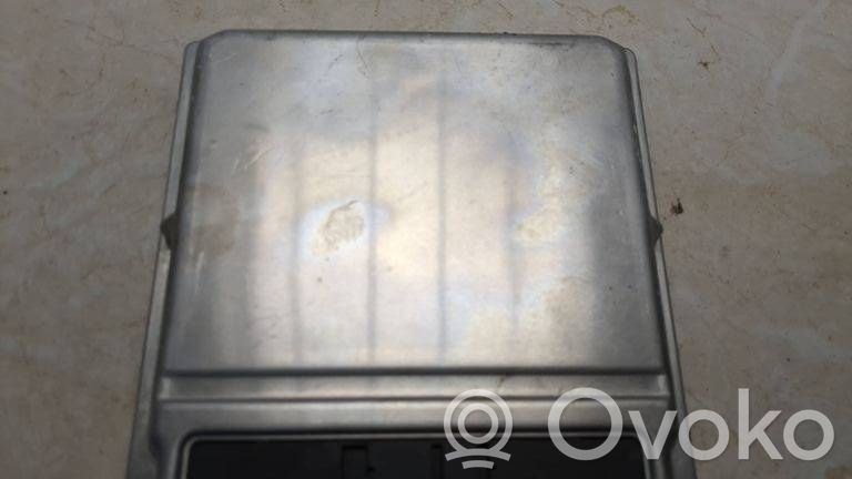 Sterownik / Moduł ECU   5WK90420,A111533579