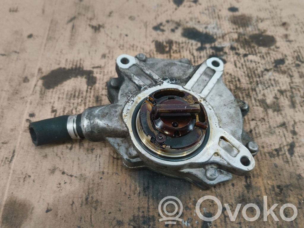 BMW 1 E82 E88 Vacuum pump 