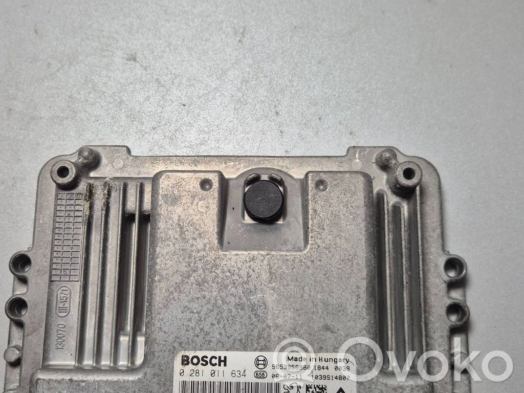 Peugeot 308 Engine control unit/module 