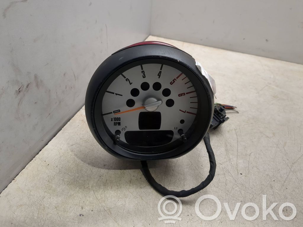 Mini Cooper Countryman R60 Speedometer (instrument cluster) 