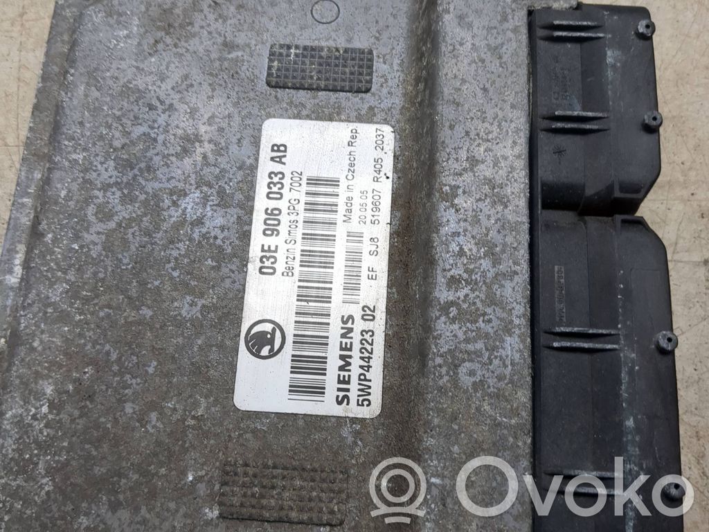 Skoda Fabia Mk2 (5J) Engine control unit/module 