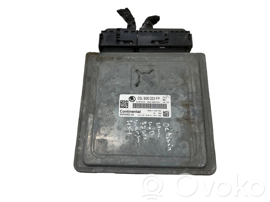 Skoda Octavia Mk2 (1Z) Engine control unit/module 