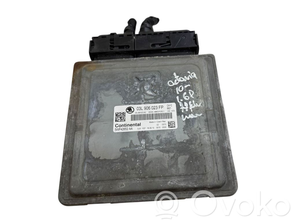 Skoda Octavia Mk2 (1Z) Engine control unit/module 