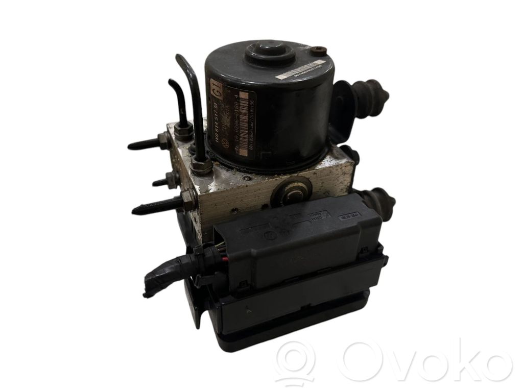 Skoda Octavia Mk2 (1Z) ABS Pump 