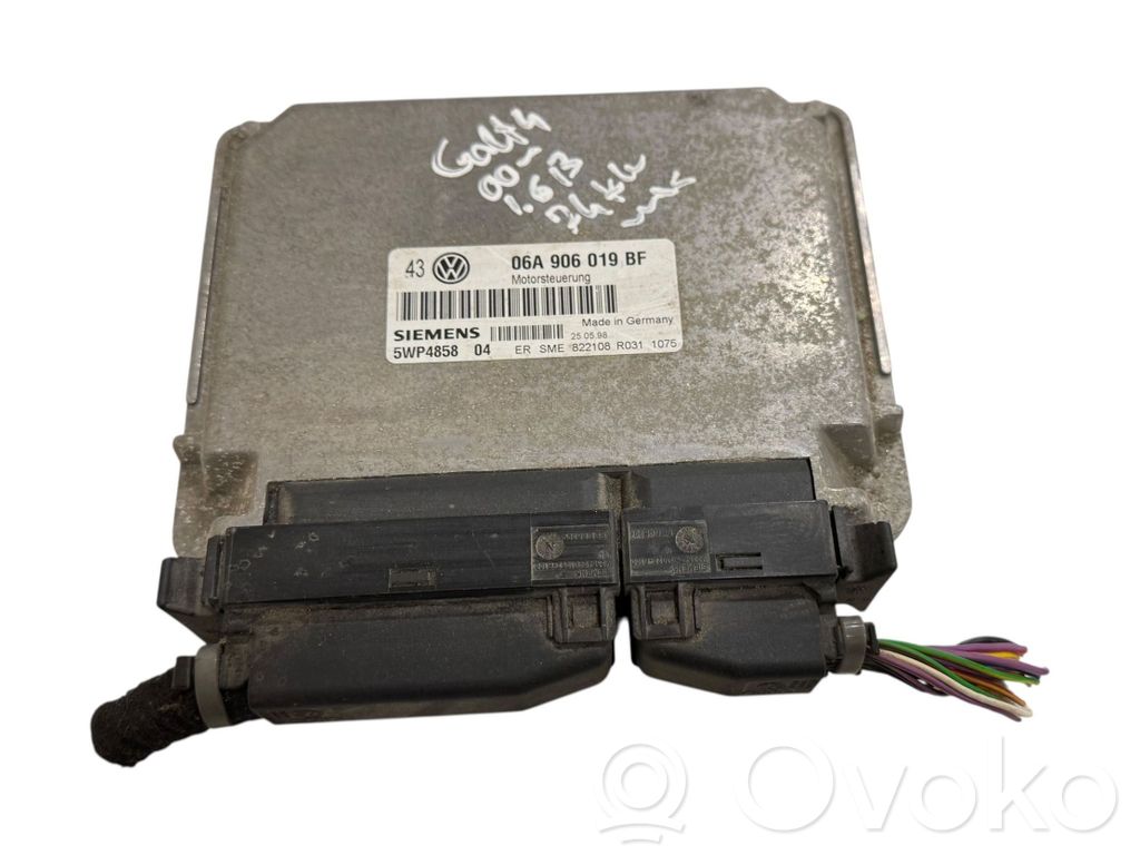 Volkswagen Golf IV Engine control unit/module 