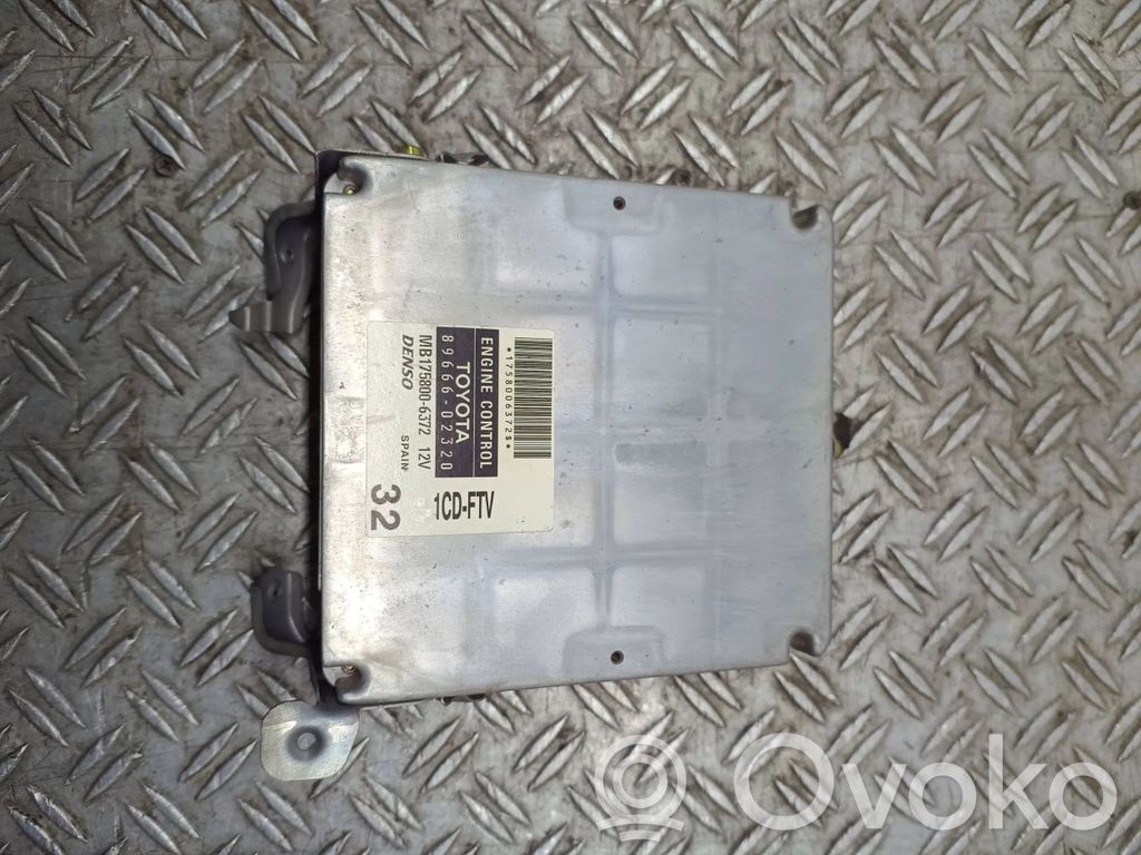 Toyota Corolla E120 E130 Engine control unit/module 