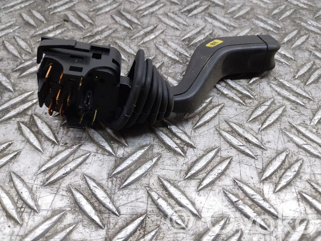 Opel Zafira A Wiper control stalk 