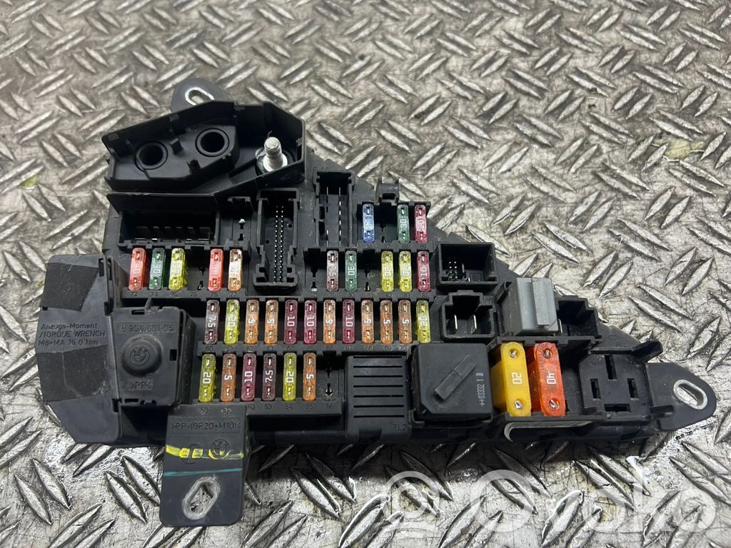BMW 5 E60 E61 Fuse module 
