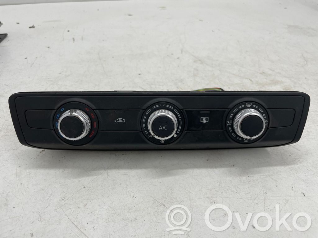Audi A1 Climate control unit 