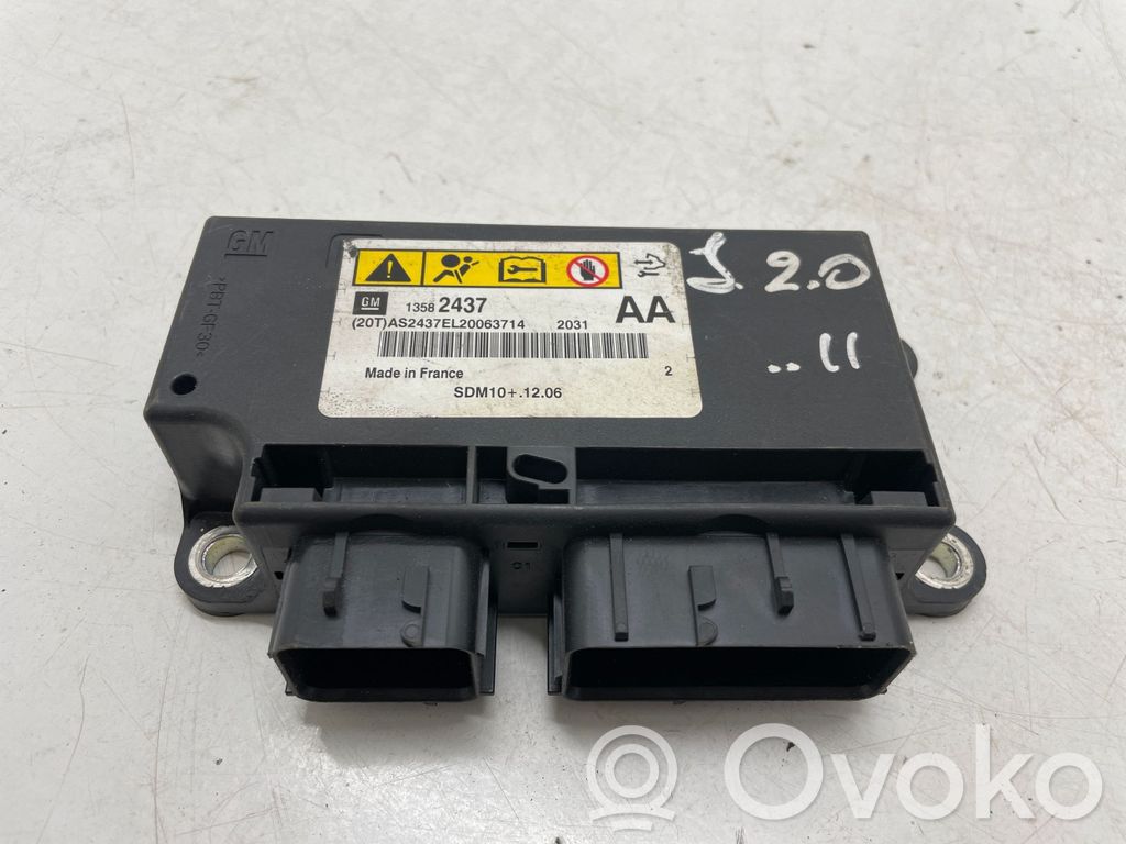 Opel Astra J Airbag control unit/module 