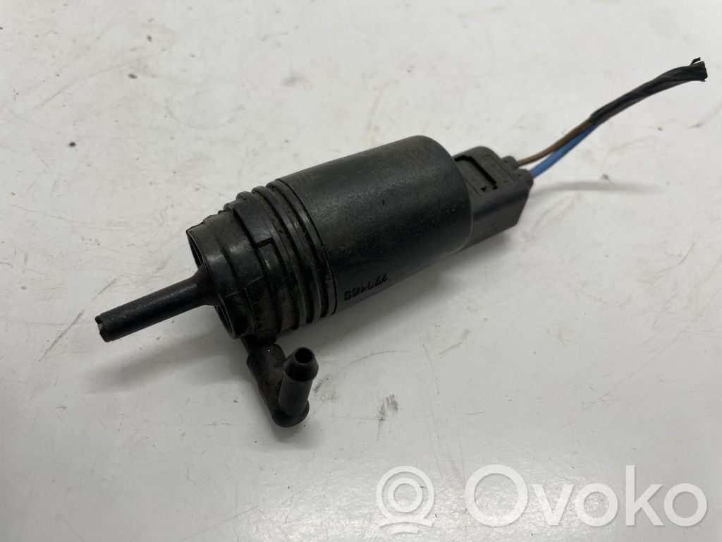 BMW 3 F30 F35 F31 Windscreen/windshield washer pump 