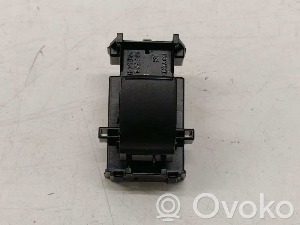 Toyota Yaris XP210 Electric window control switch 