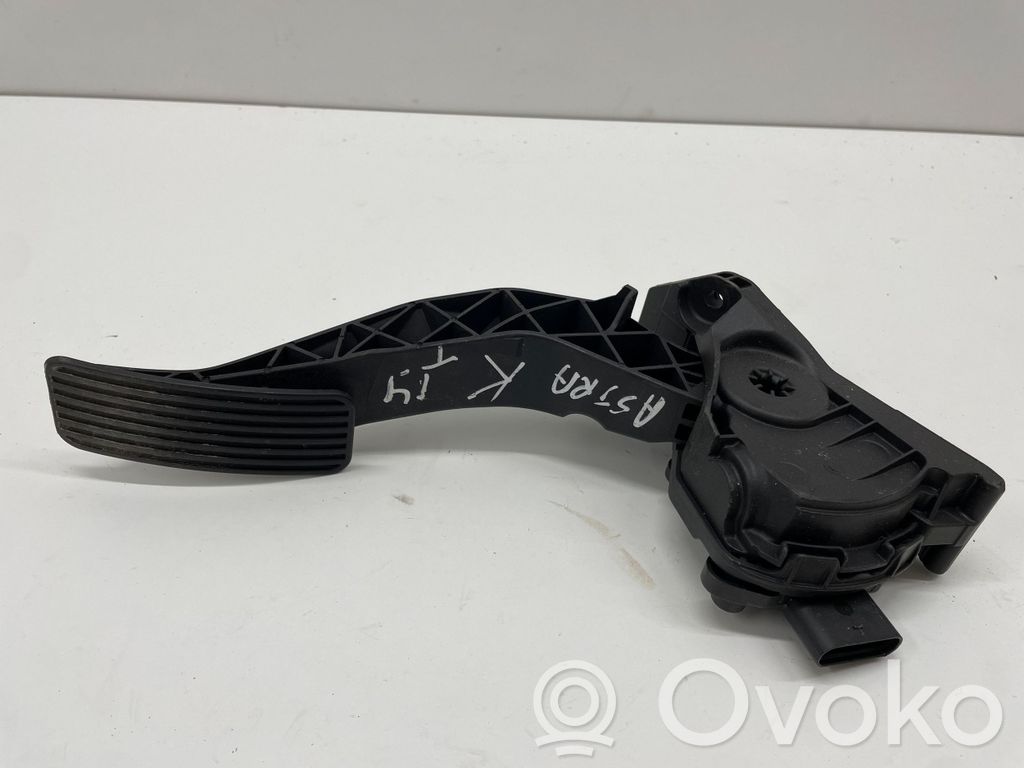 Opel Astra K Pedał gazu / przyspieszenia 
