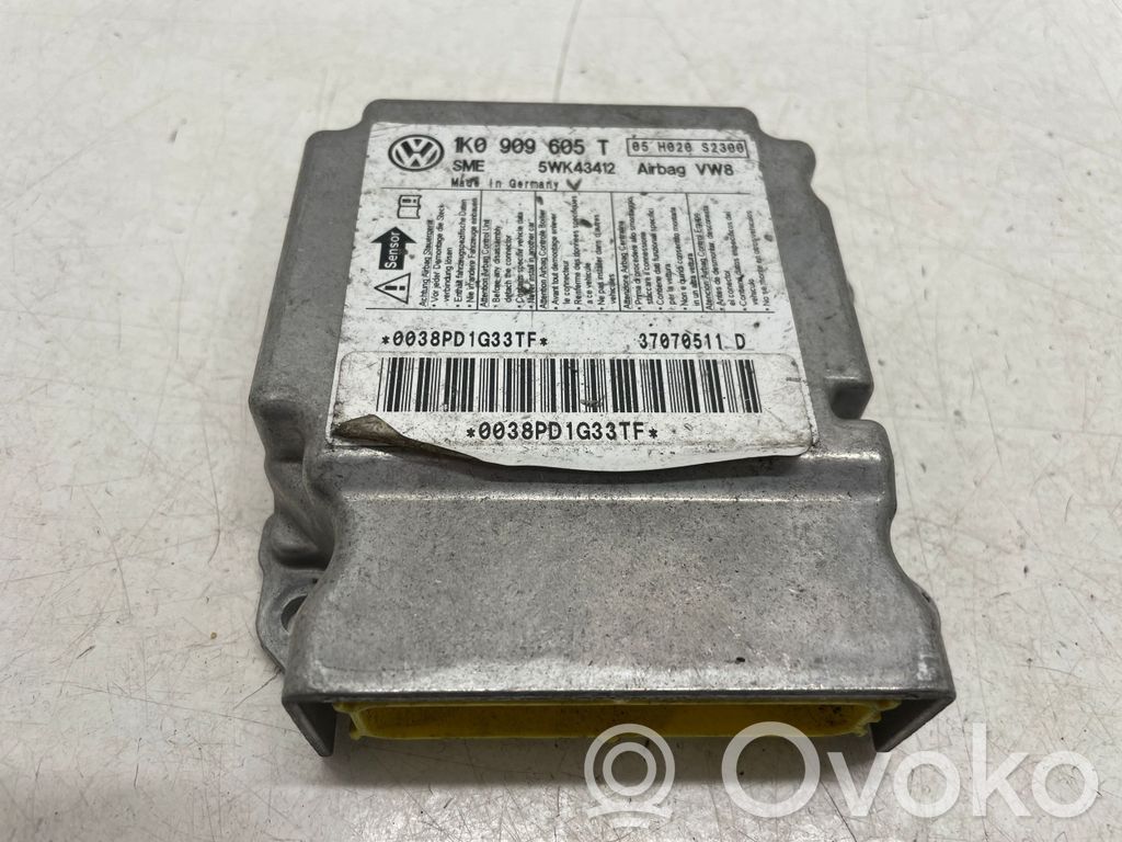 Volkswagen Tiguan Airbag control unit/module 