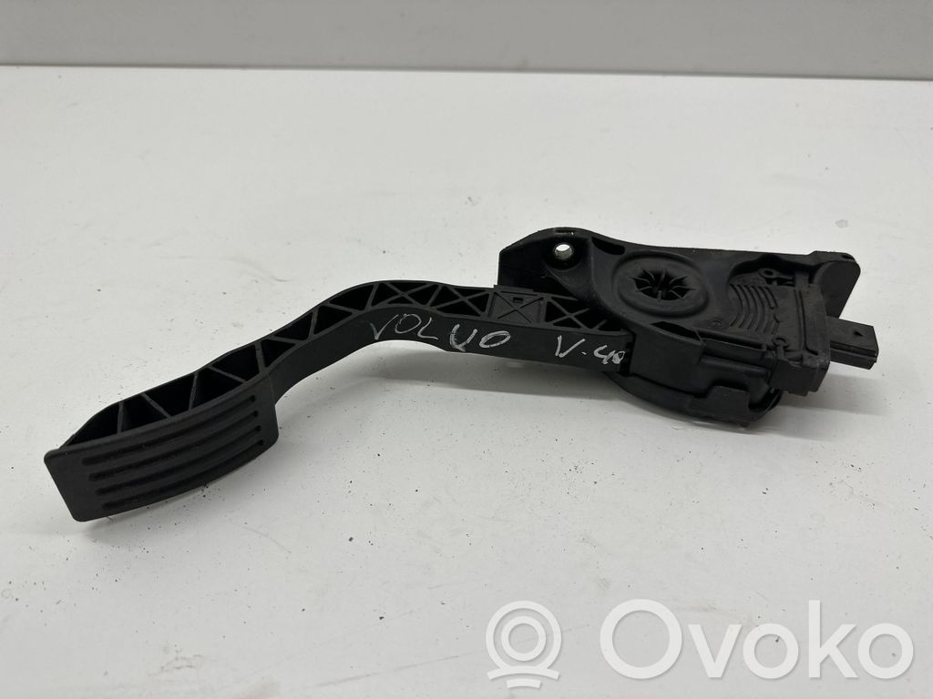 Volvo V40 Accelerator throttle pedal 