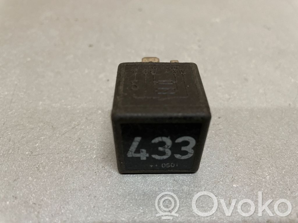 Volkswagen Golf V Other relay 