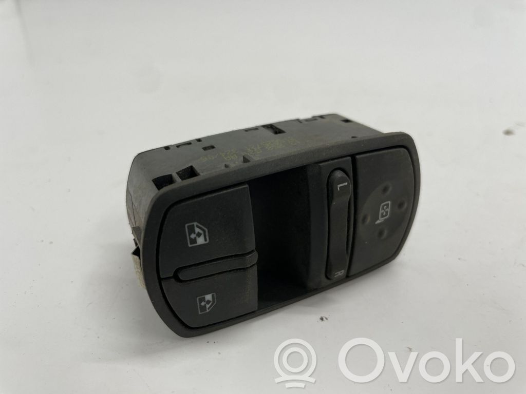 Opel Corsa E Electric window control switch 