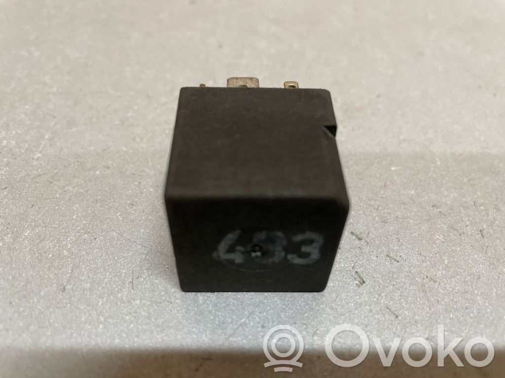 Volkswagen Golf V Other relay 