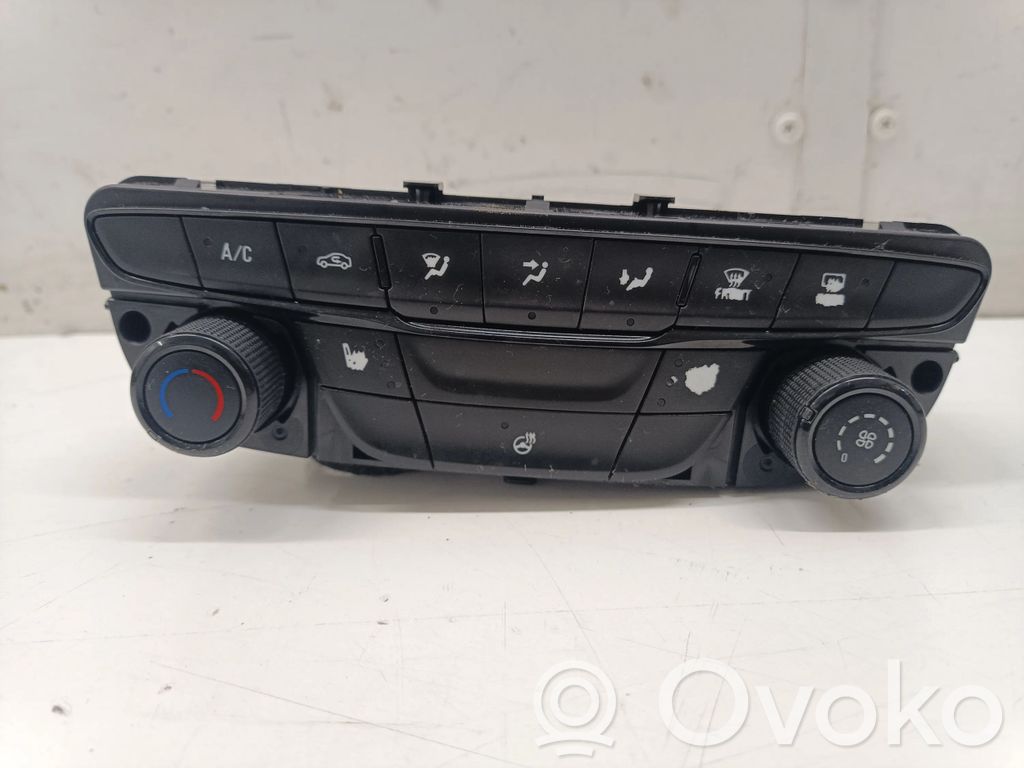 Opel Astra K Climate control unit 