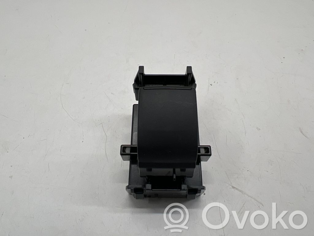 Toyota Yaris XP210 Electric window control switch 