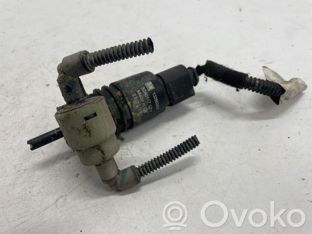 Opel Insignia A Windscreen/windshield washer pump 