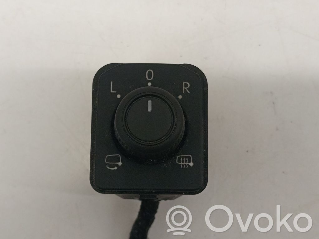 Volkswagen Taigo Wing mirror switch 
