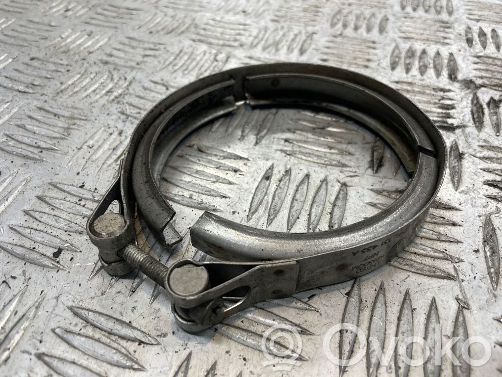 Volkswagen PASSAT B8 Clemă conector țeavă eșapament 