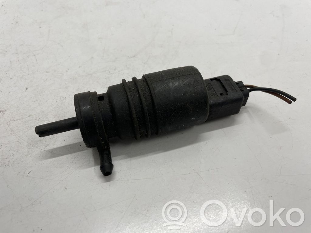 Audi A4 S4 B8 8K Pumpe Scheibenwaschanlage 