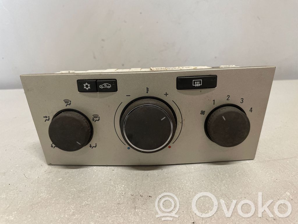 Opel Astra H Climate control unit 