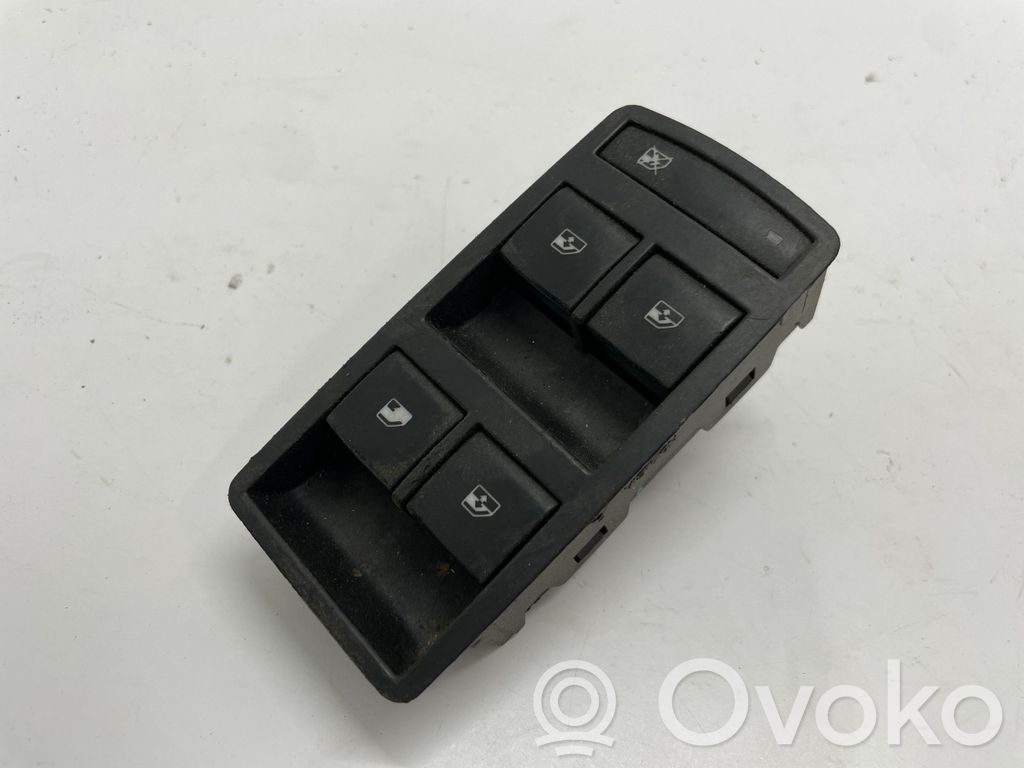 Opel Insignia A Electric window control switch 