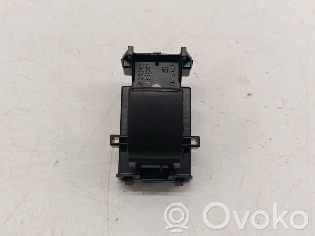 Toyota Yaris XP210 Electric window control switch 