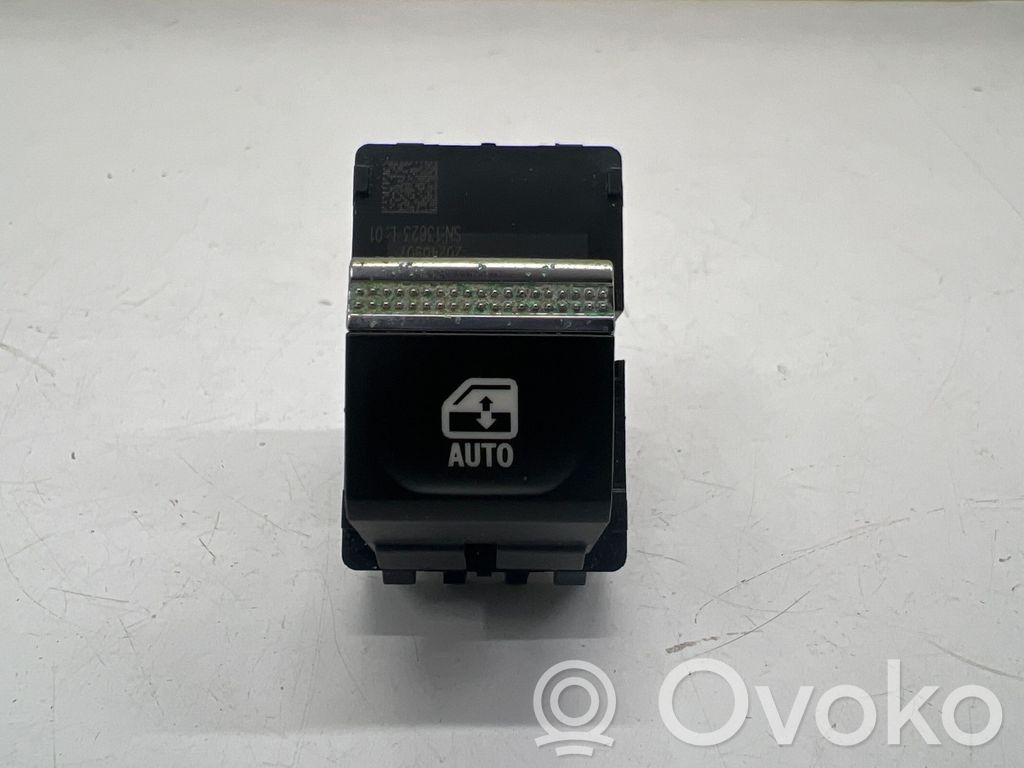 Renault Austral Electric window control switch 