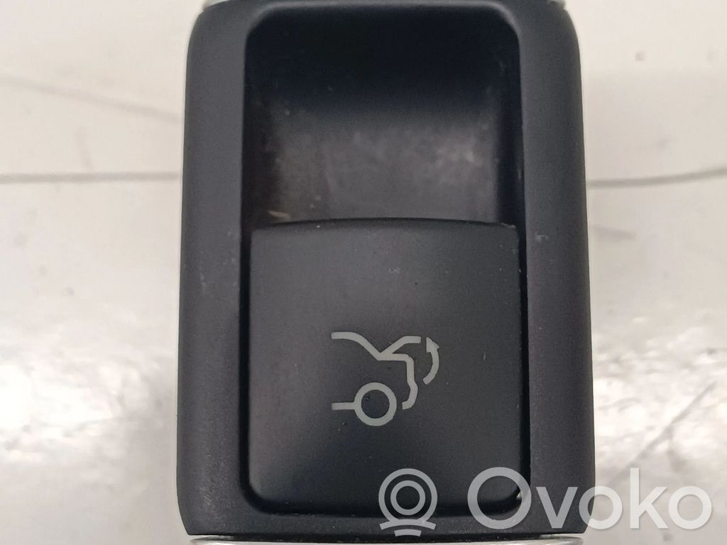 Mercedes-Benz E A207 Tailgate opening switch 