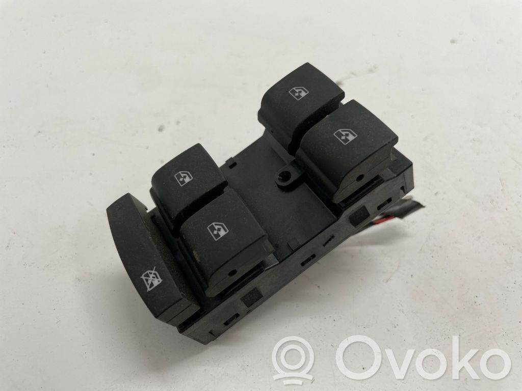 Opel Astra K Electric window control switch 
